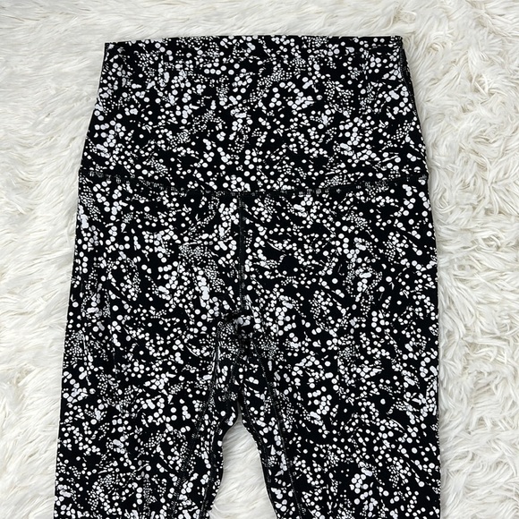 Lululemon Align Crop *21" Chirasu Black - Picture 2 of 6